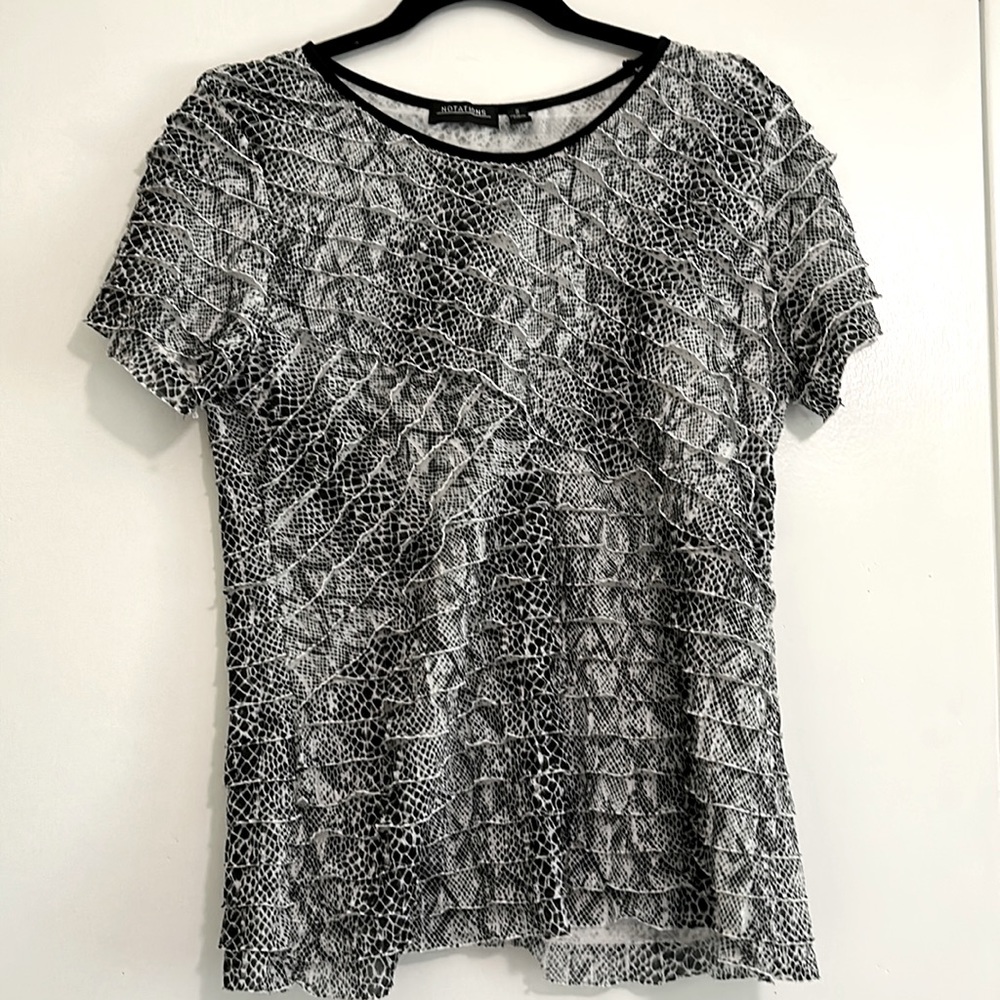 Notations size small ruffled blouse